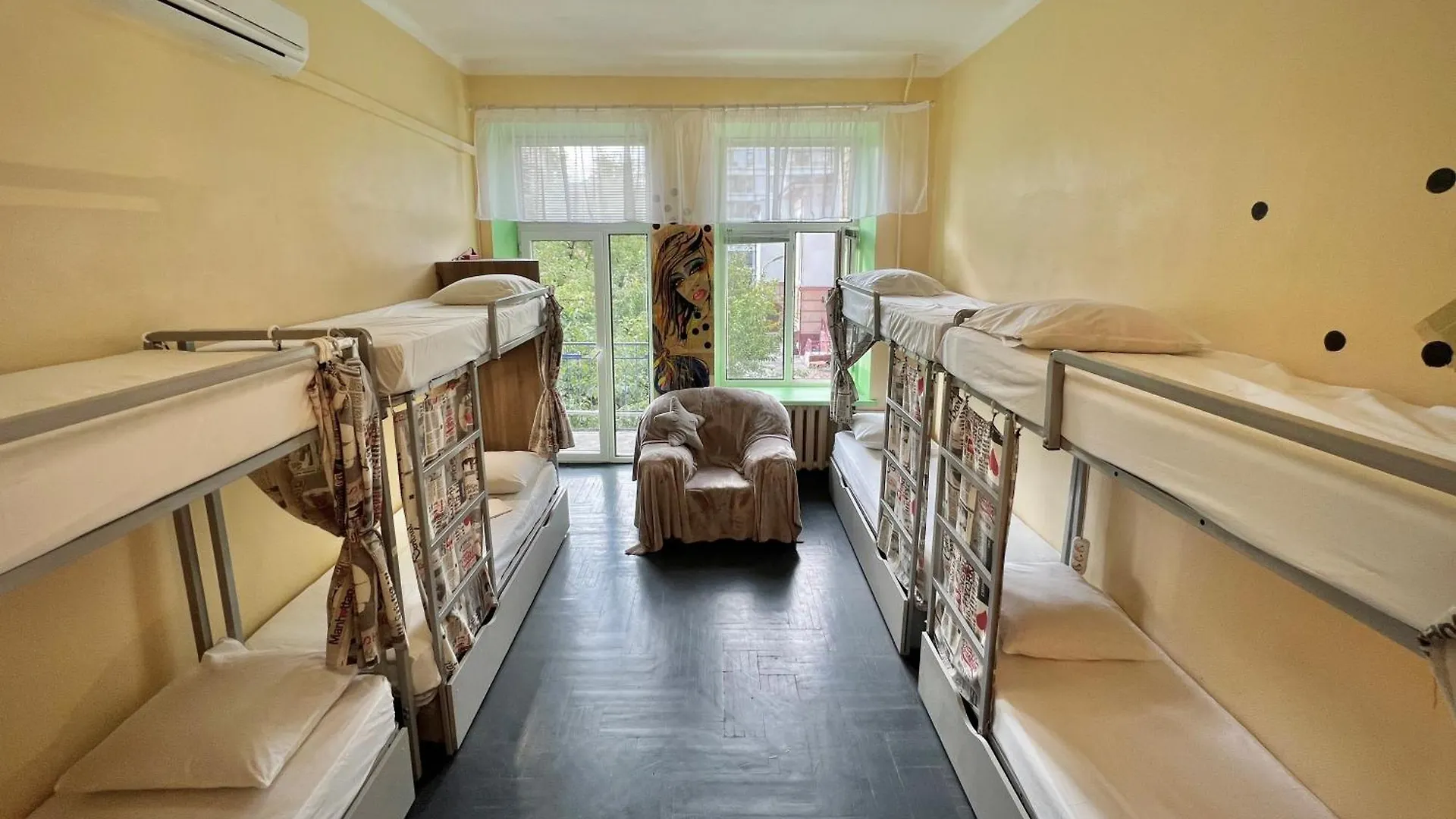 קייב Amely Hostel