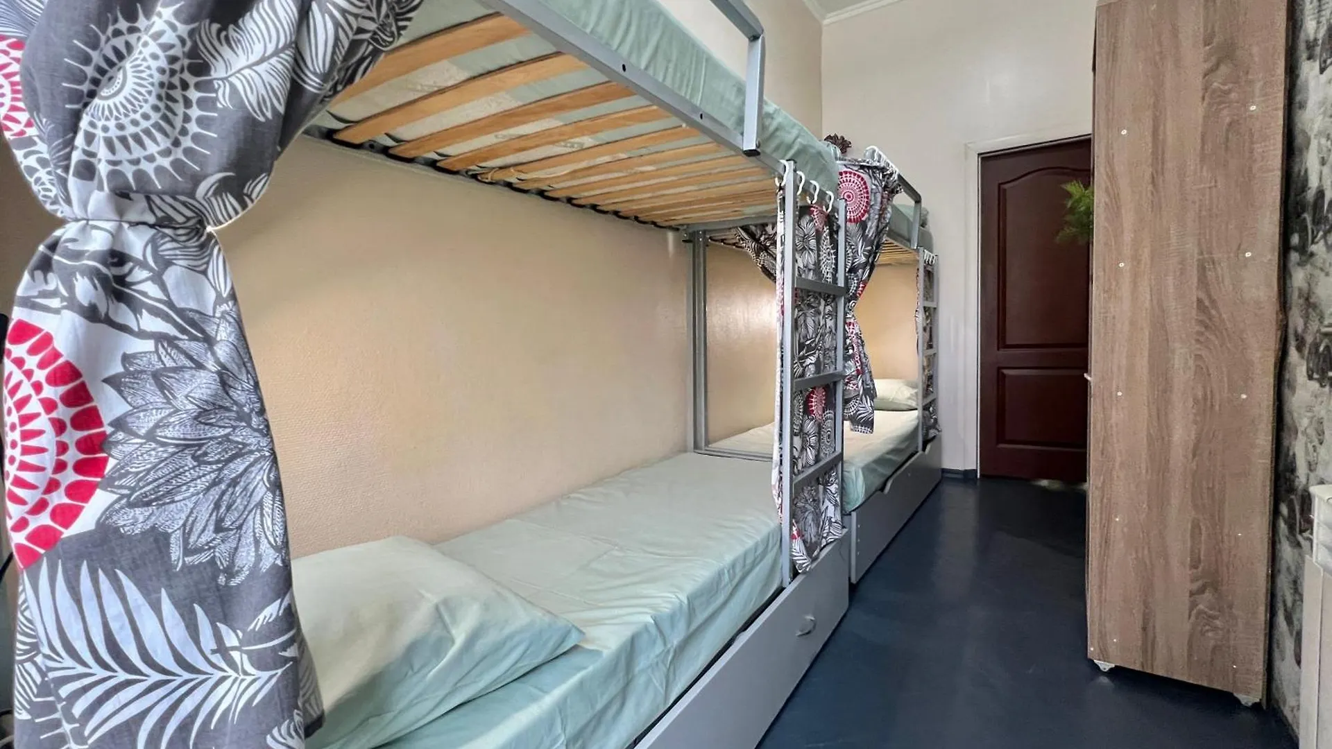 Amely Hostel Киев