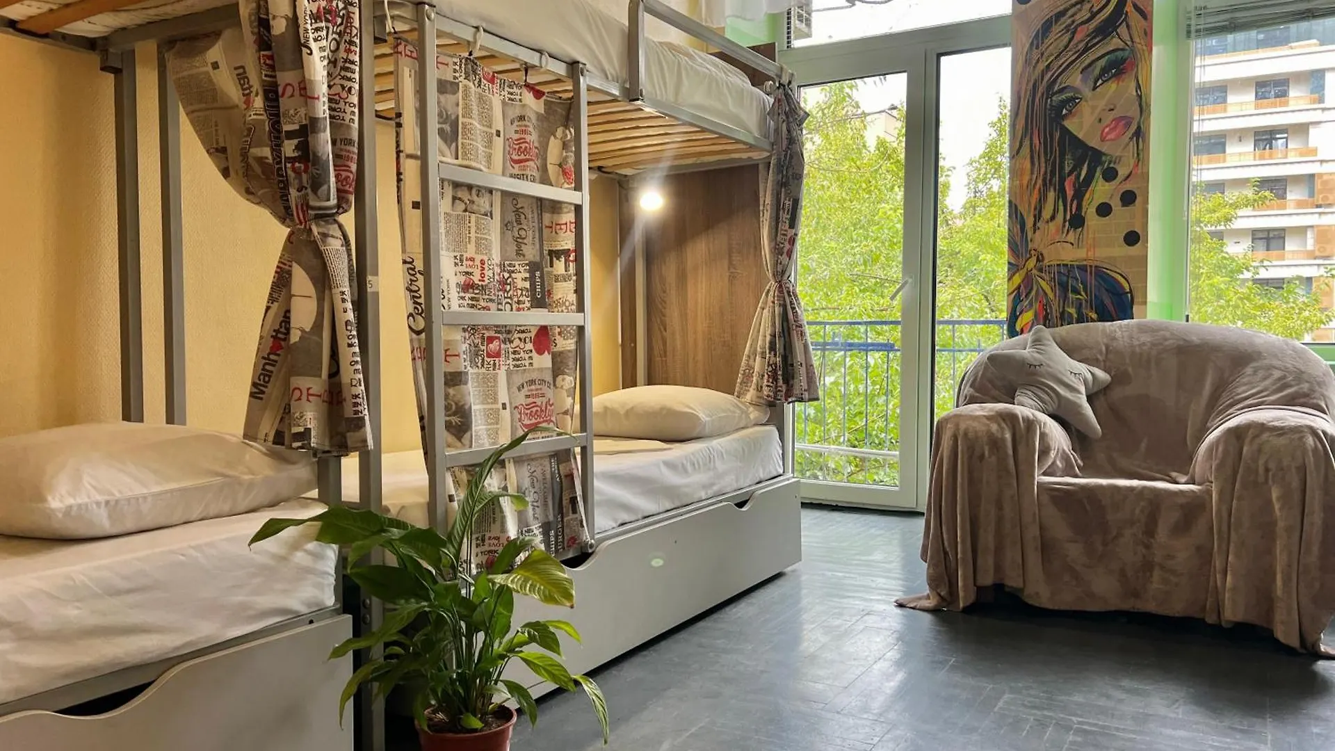קייב Amely Hostel